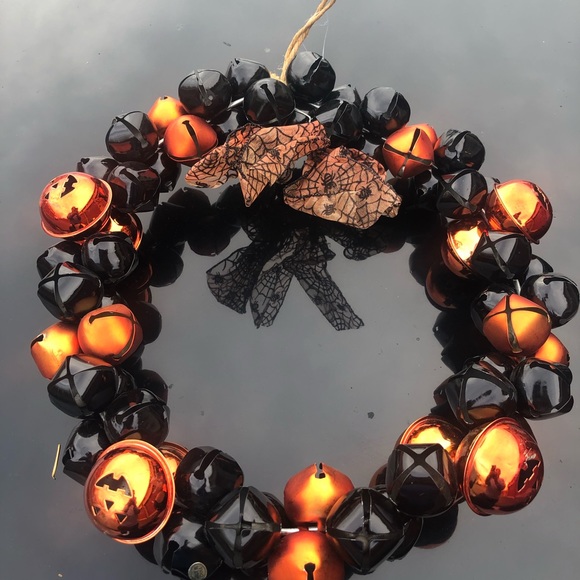 🎄HALLOWEEN & CHRSTMAS BELL WREATH WITH BELL DOOR HANGER🎄 - Picture 7 of 12